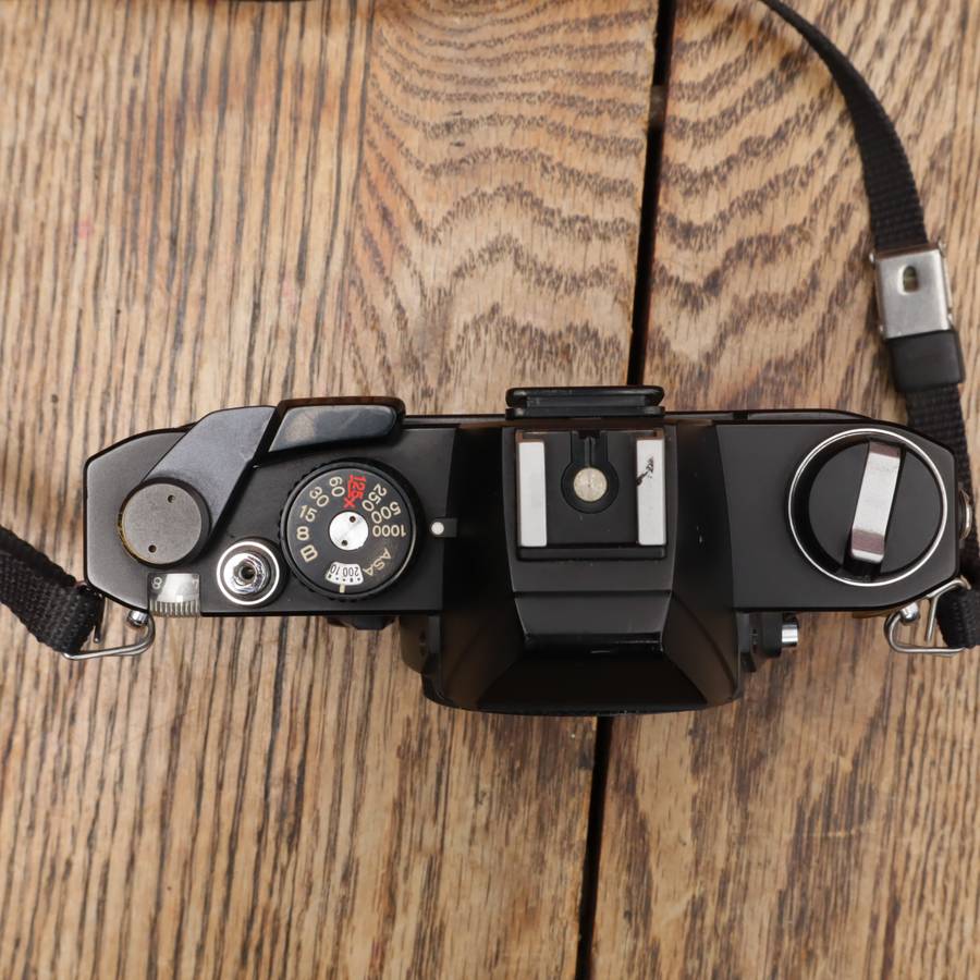 KONICA Autoreflex TC SLR 35mm Film Camera + Lenses - Speedlites - Light Metres - Lens Filters