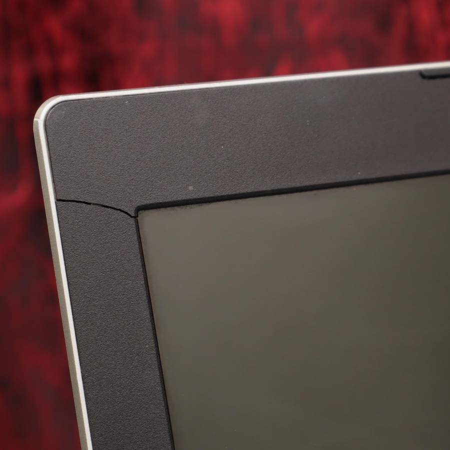 Lenovo IdeaPad 320-15IKB 2.5GHz Core i5 7Th Gen 8GB RAM 250GB SSD 15.6" AMD Radeon(TM) 530