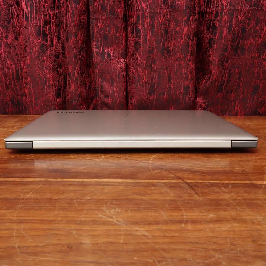 Lenovo IdeaPad 320-15IKB 2.5GHz Core i5 7Th Gen 8GB RAM 250GB SSD 15.6" AMD Radeon(TM) 530