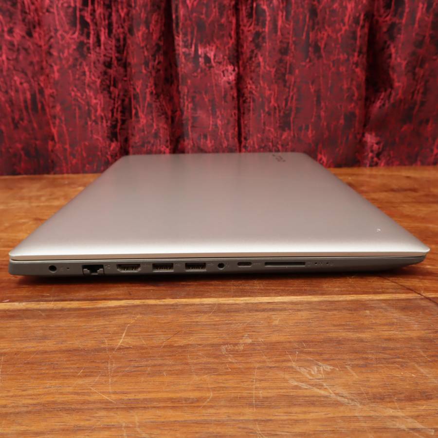 Lenovo IdeaPad 320-15IKB 2.5GHz Core i5 7Th Gen 8GB RAM 250GB SSD 15.6" AMD Radeon(TM) 530