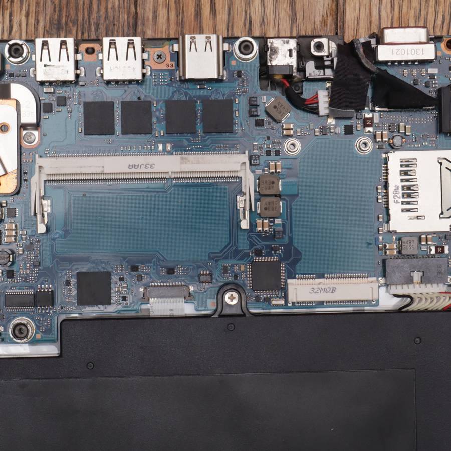 Toshiba Portege Z930 13" Laptop PC Core i7 4GB RAM 2.1GHz
