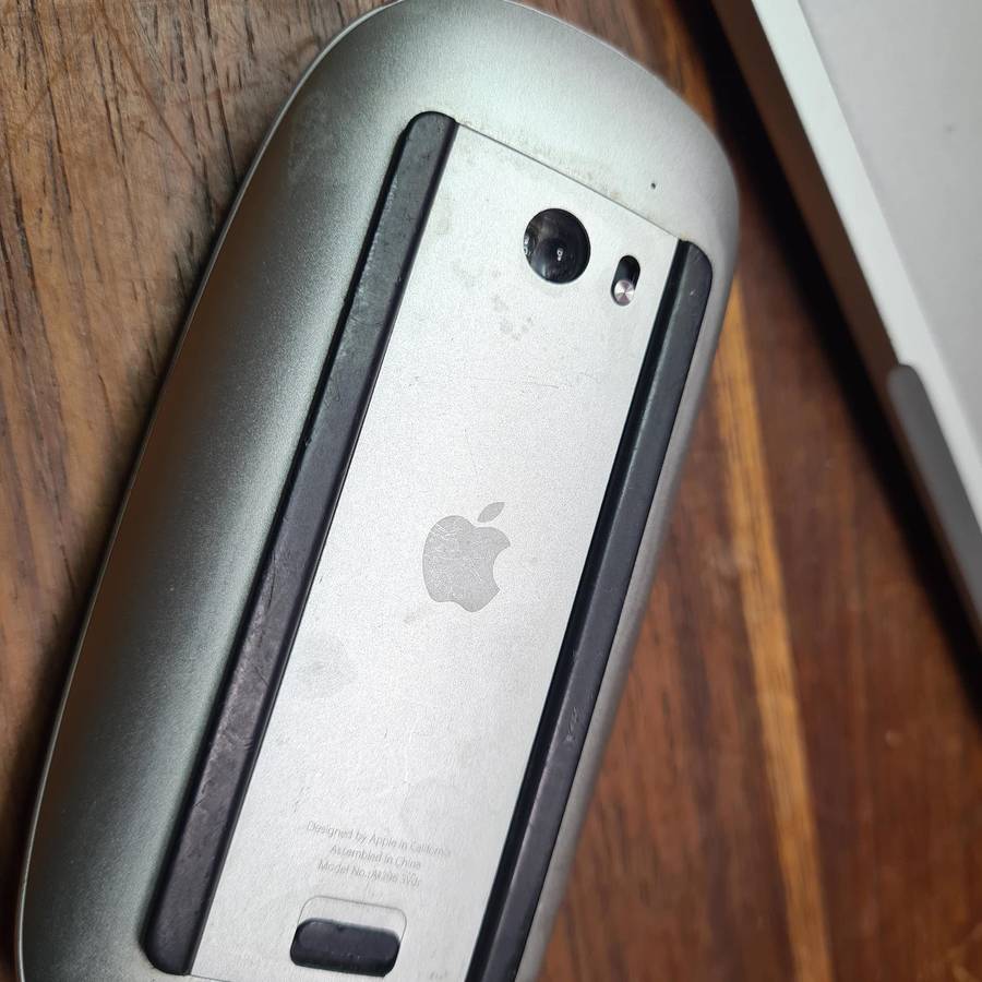 Apple Wireless Magic Mouse A1296