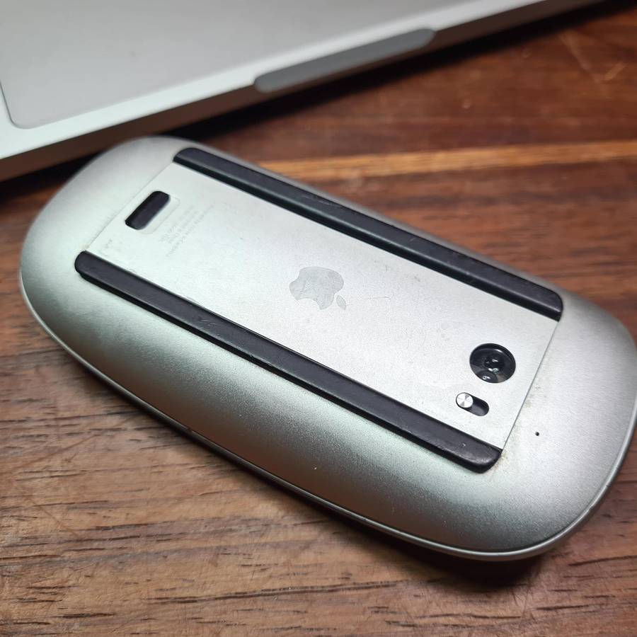 Apple Wireless Magic Mouse A1296