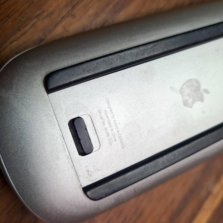 Apple Wireless Magic Mouse A1296