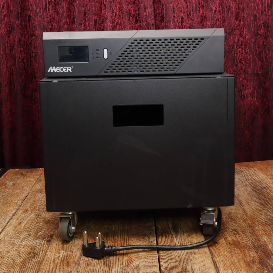 Mecer LOBO 2400 / IVR-2400LBKS 2400VA 1440W Inverter with - No Battery