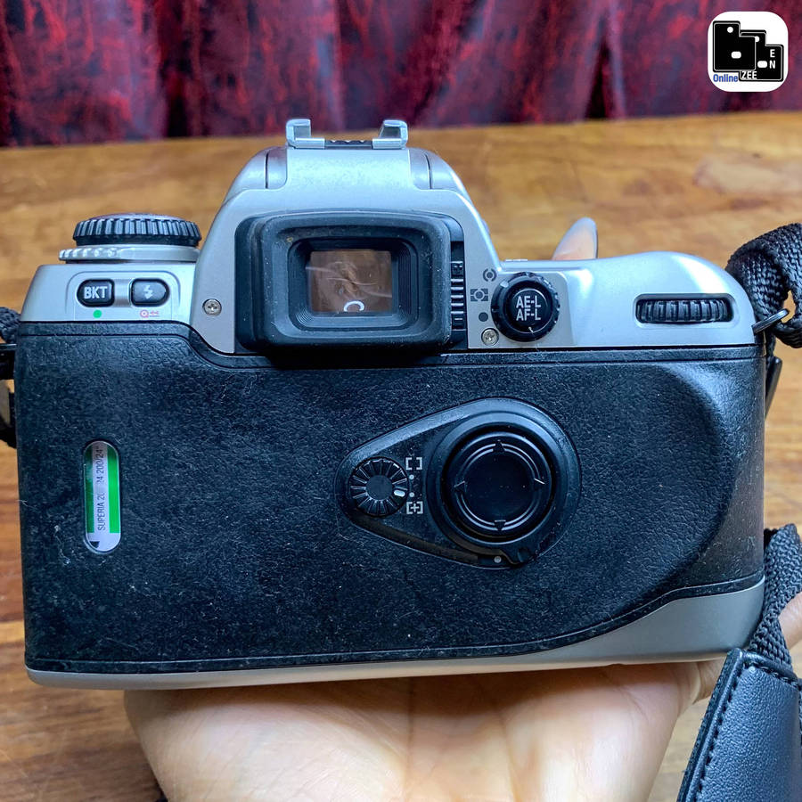 Nikon F80 35mm Film Camera Body + Bag