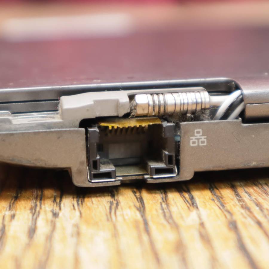 Toshiba Portege Z930 13" Laptop PC Core i7 4GB RAM 2.1GHz