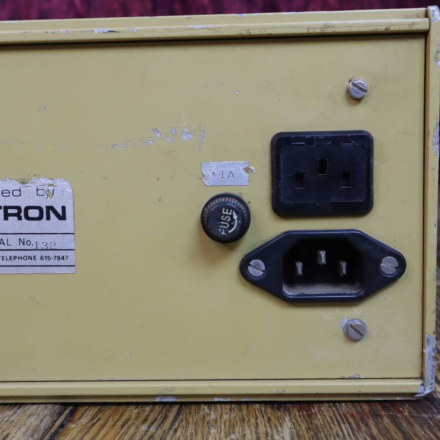 QUALETRON Old-School Bench Dual Power Supply - 30V 1A - QPS-103