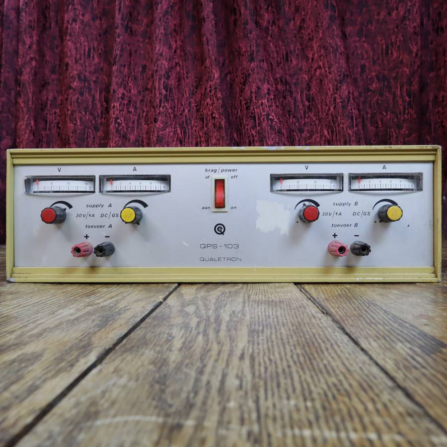 QUALETRON Old-School Bench Dual Power Supply - 30V 1A - QPS-103