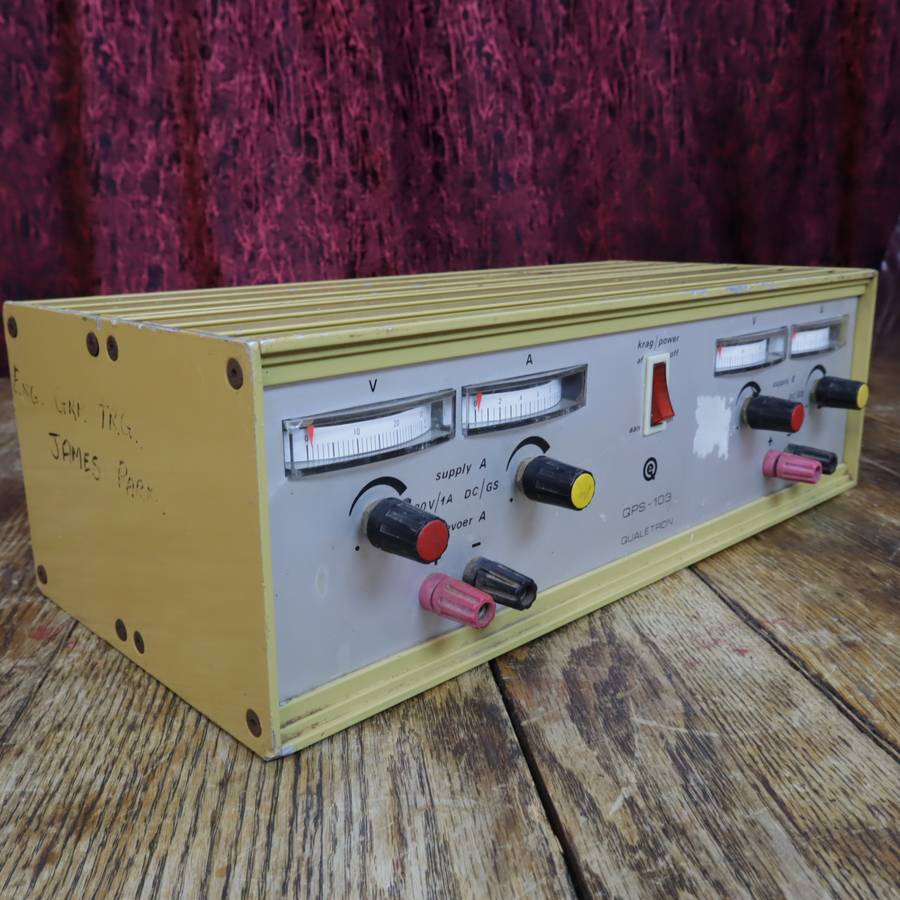 QUALETRON Old-School Bench Dual Power Supply - 30V 1A - QPS-103