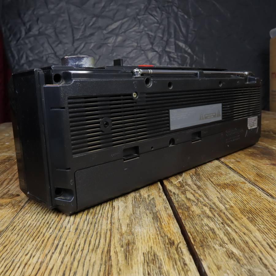 Sanyo & De Ville Radio Tape Recorder - Pre-Owned