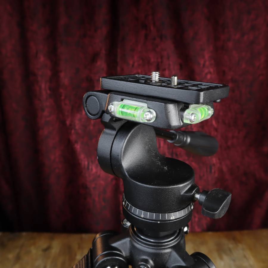 Hahnel Triad 60 Lite Professional Tripod - Pre-Owned (LIKE NEW)