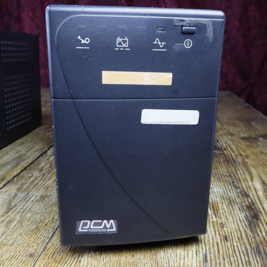 Mecer ME-2000-VU+ AND Powercom Black Knight BNT-2000AP UPS LOT - Pre-Owned