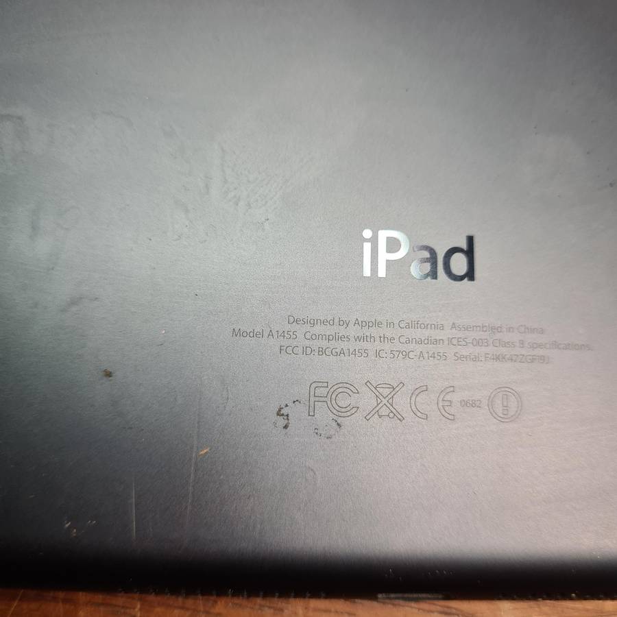 Apple iPad Mini A1455 Cellular Wi-Fi Tablet