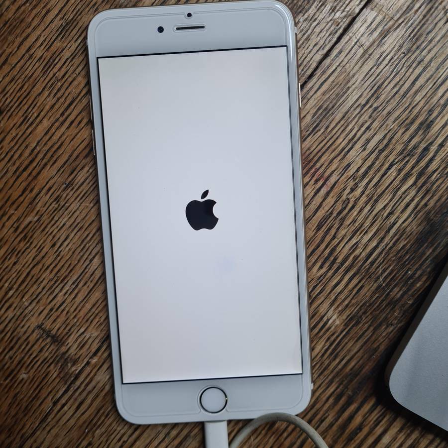Apple iPhone 6 Plus Smart Phone - A1522