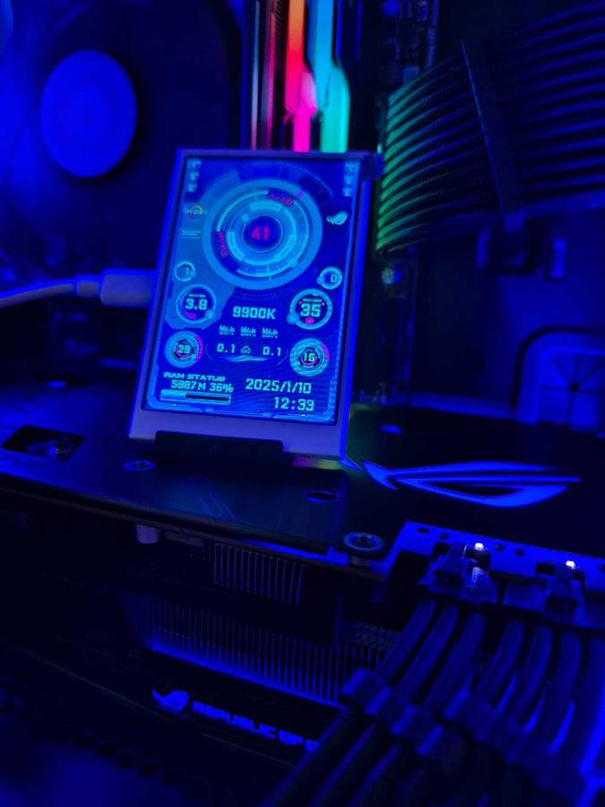 3.5" IPS PC Monitor