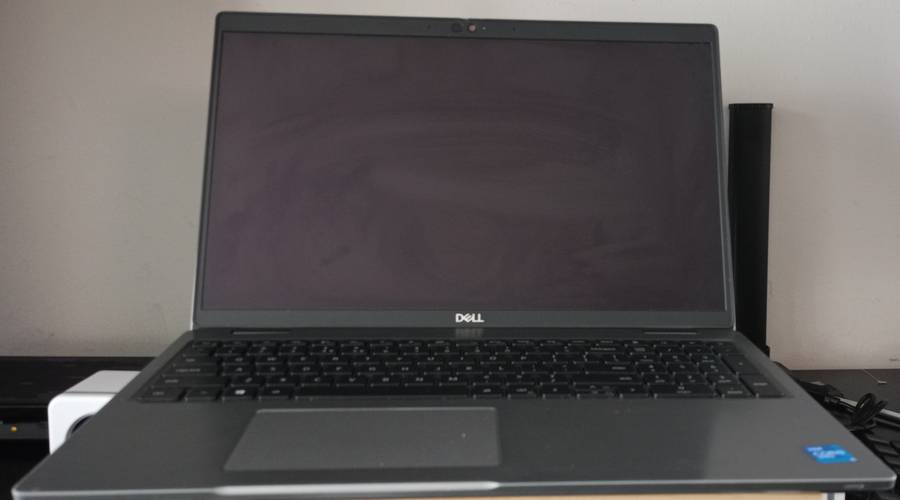 Dell Latitude 5520 Core i5-1145G7 15.6 FHD Display 16GB RAM 512GB SSD 11th Generation
