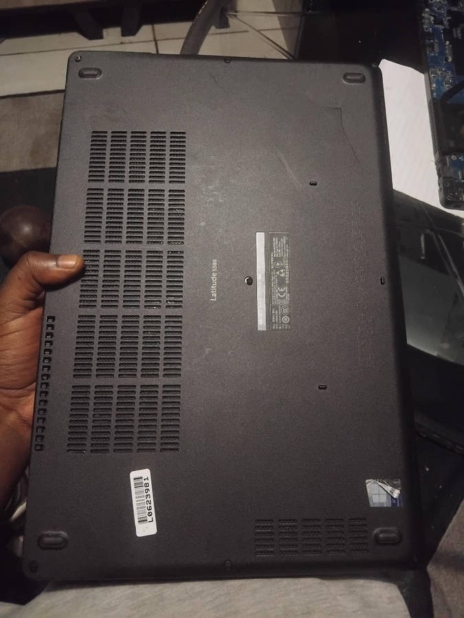 Dell latitude 5580 core i7 8th gen