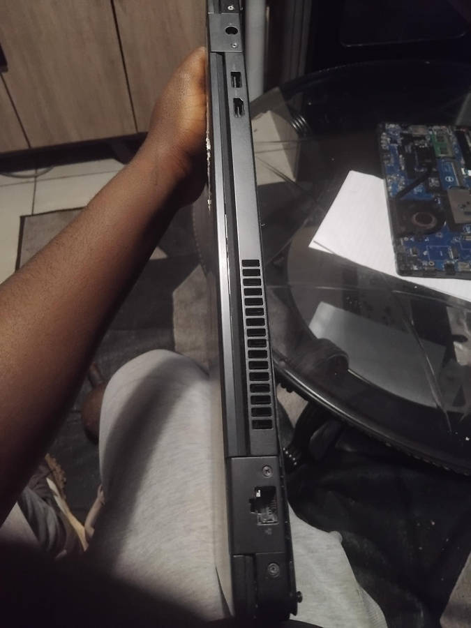 Dell latitude 5580 core i7 8th gen