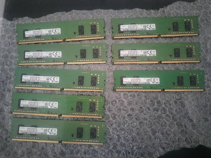 4GB DDR4 PC RAM STICKS