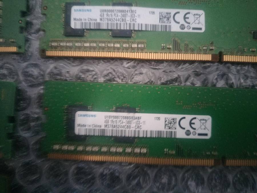 4GB DDR4 PC RAM STICKS