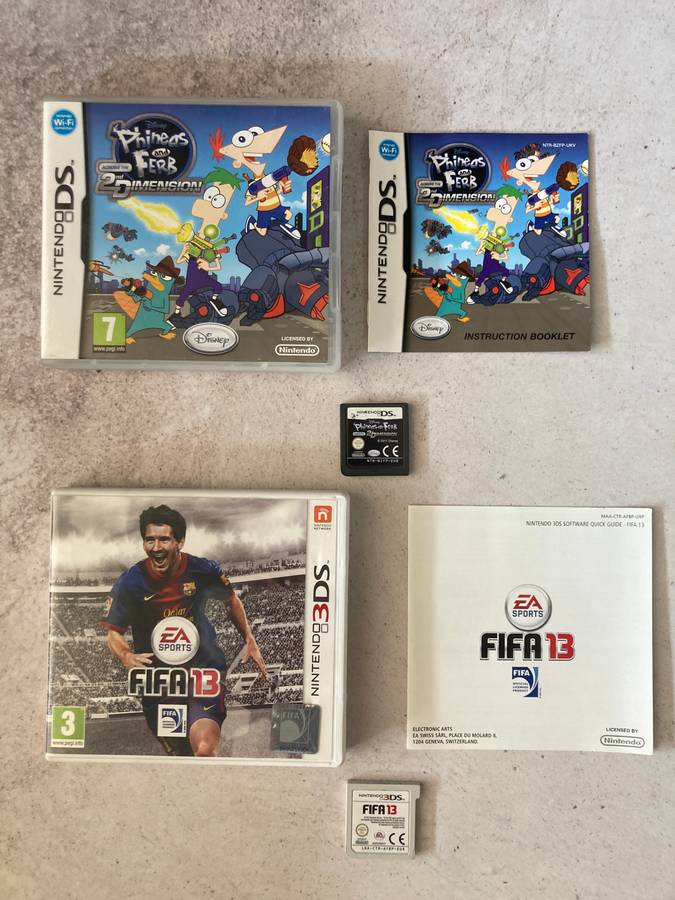 Nintendo 3Ds Handheld Console - Aqua Blue - Great Condition - In Box + 2 Games