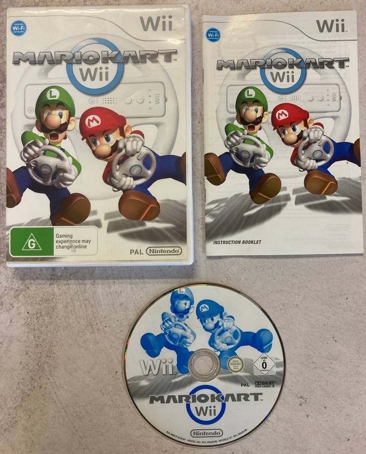 Mario Kart (Wii)  Complete + Official Nintendo Mario Kart Steering Wheel