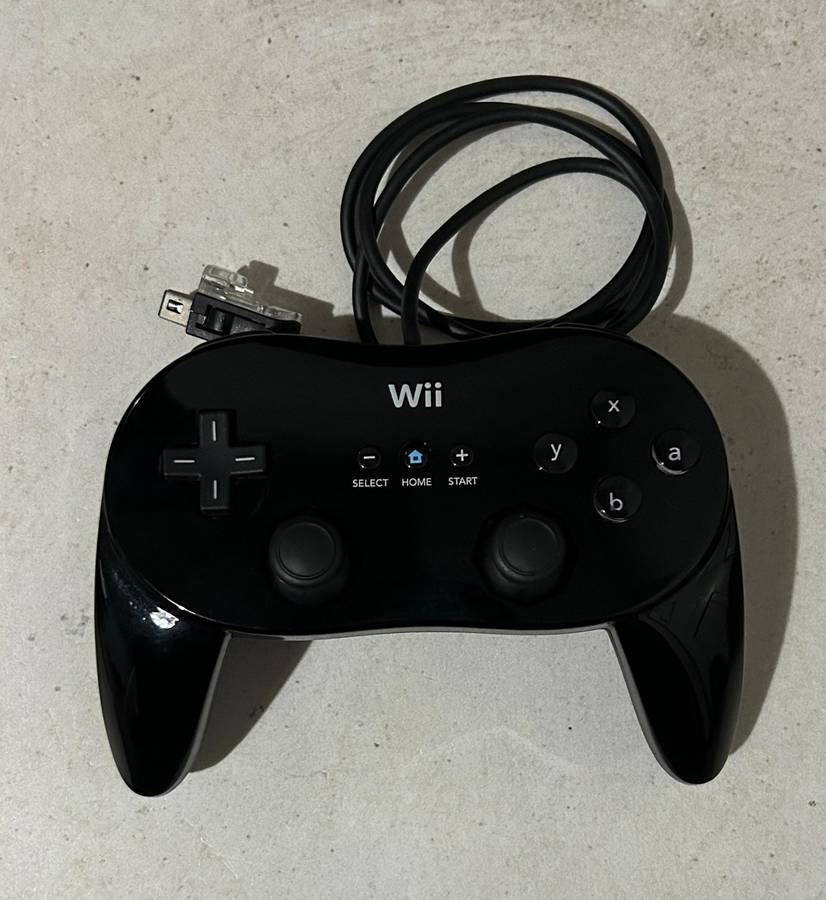Wii Classic Controller Pro (Black)