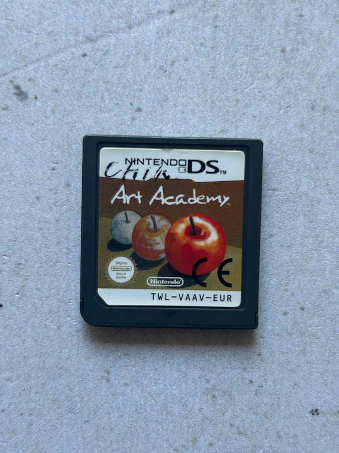 Nintendo DS Lite (Red) + 4 Games