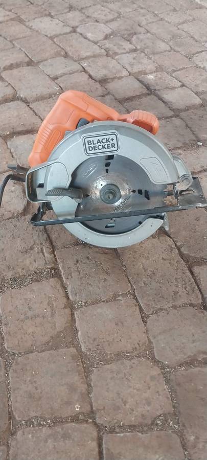 Black and Decker CS1004 1400W CIRCULAR SAW