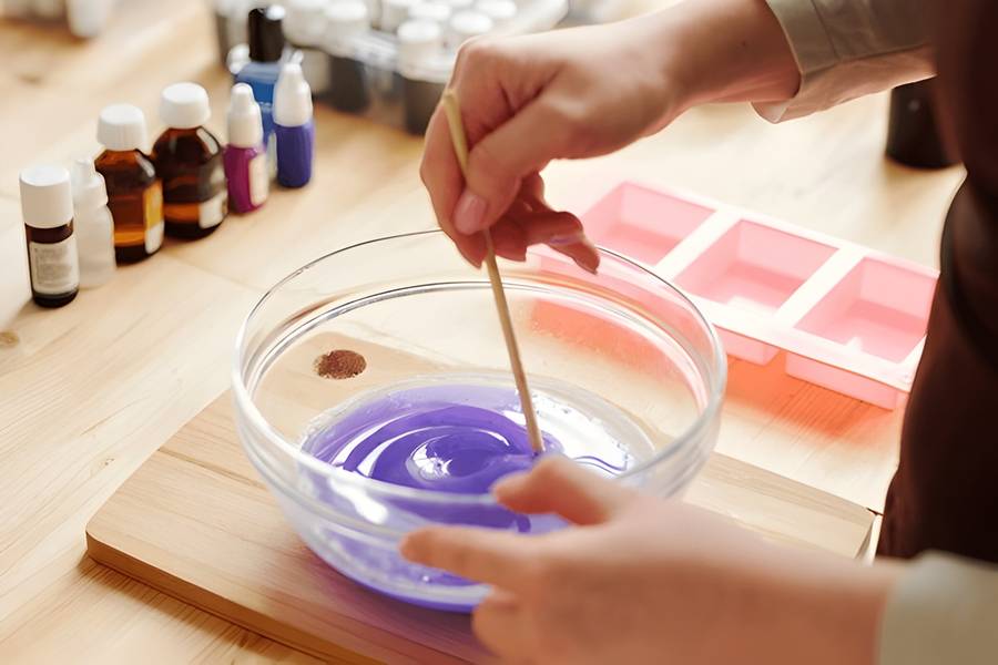 General Purpose Curing Silicone and Catalyst - 1 Kg - Purple