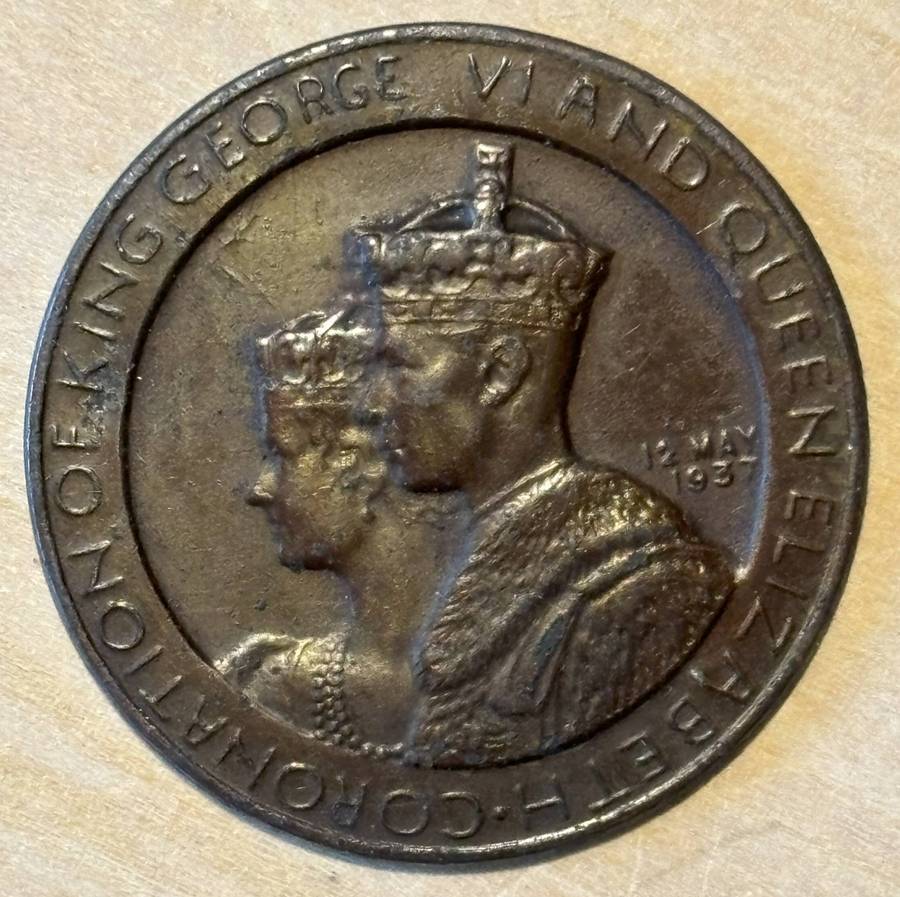 1937 coronation of King Edward vi and Queen Elizabeth