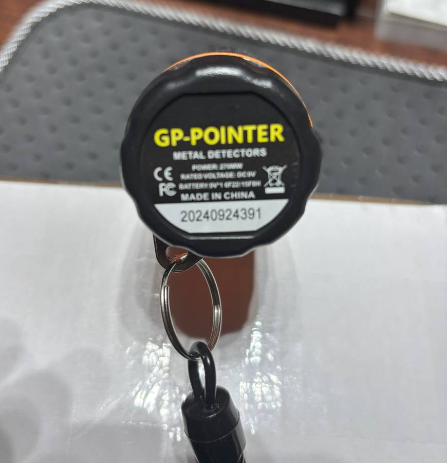 Metal detector (pointer as new)