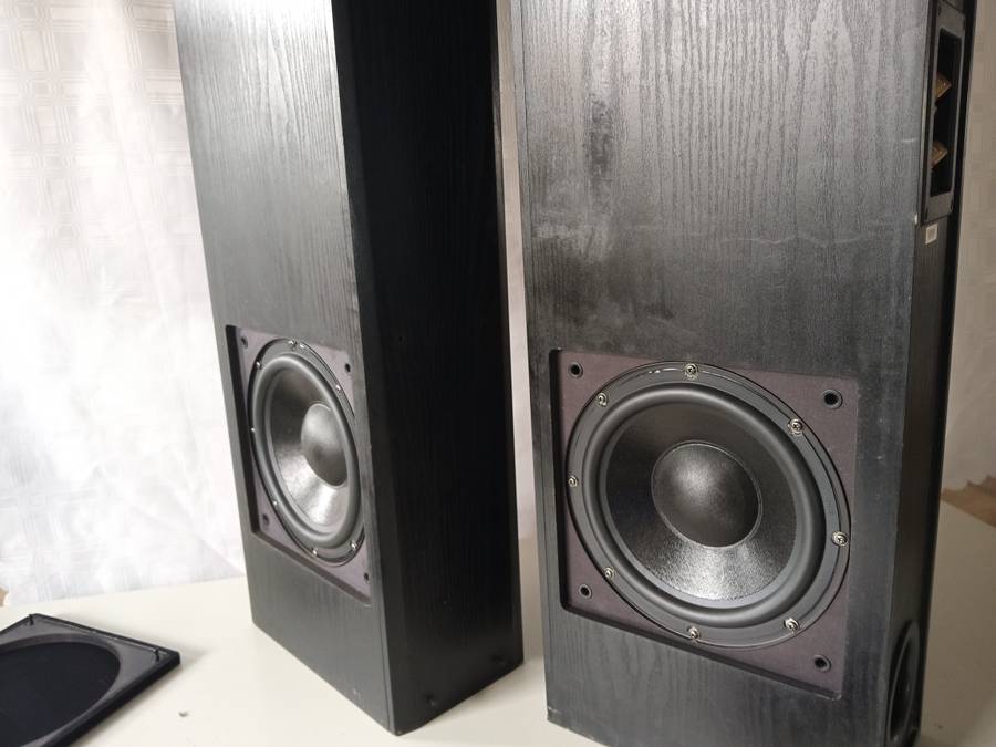 Acoustic Research (AR) Speakers