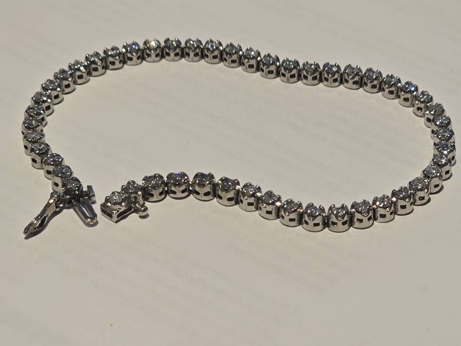 14ct White Gold Tennis Bracelet - NO RESERVE