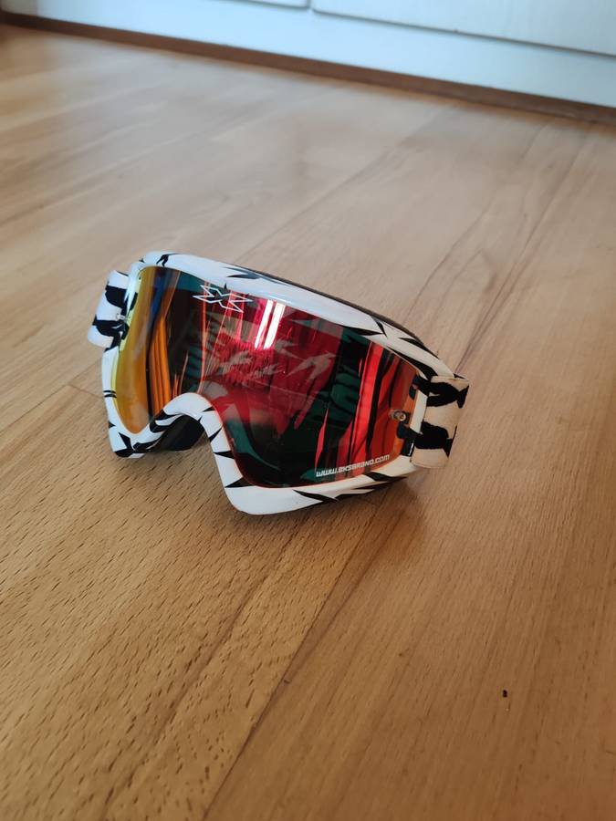 EKS Brand White/Black - Red Mirror Lens