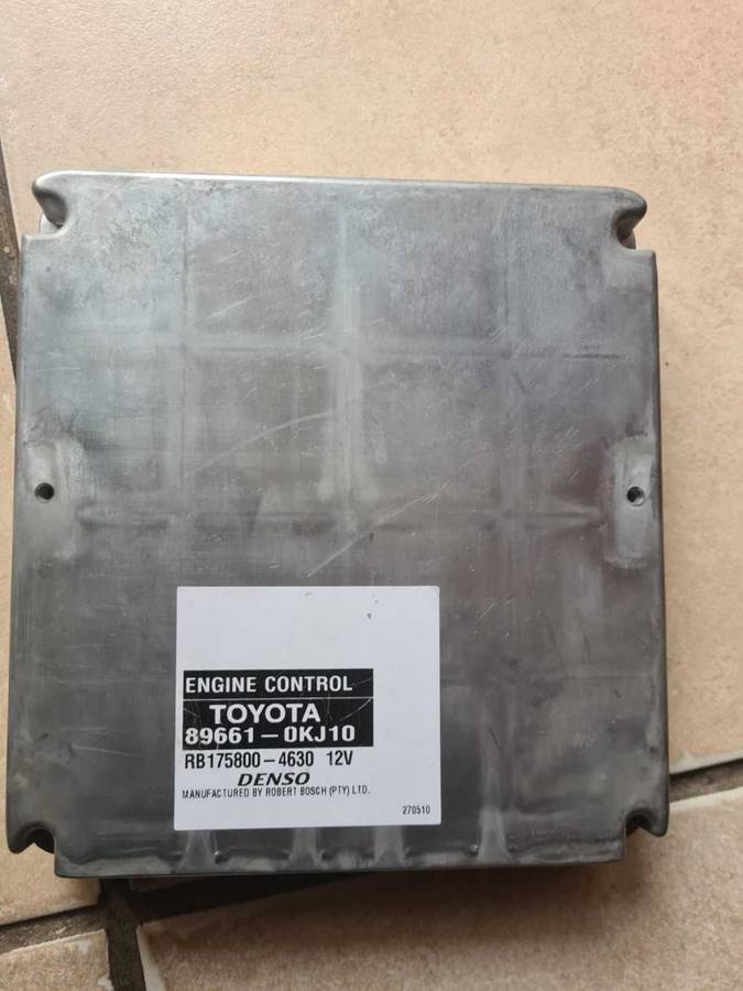 Toyota fortuner D4D computer box ECU