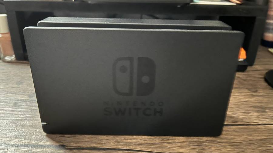 Nintendo Switch *** GOOD CONDITION ***