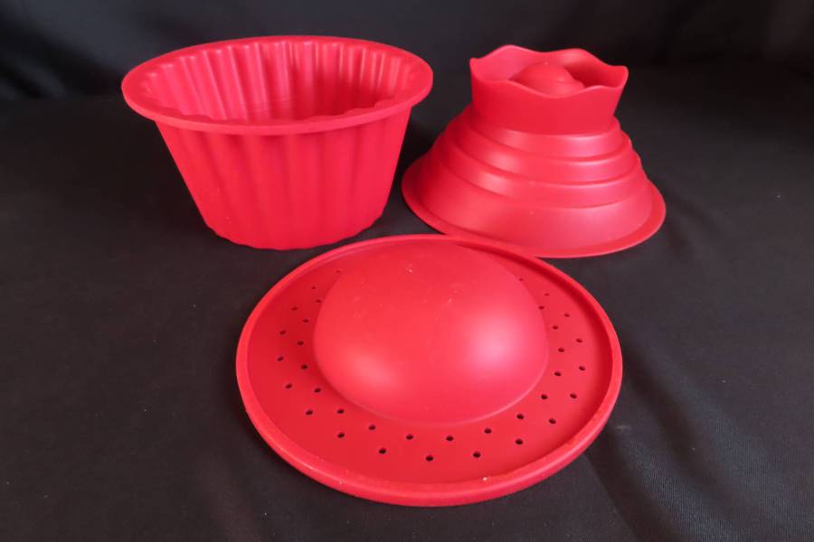 BigTop Cupcake Silicone Bakeware Boxed