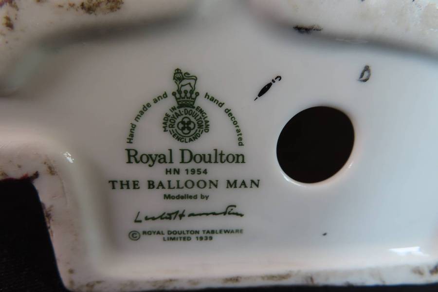 Royal Doulton Figurine The Balloon Man HN1954