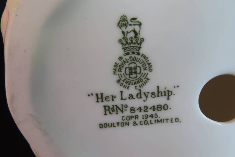 Royal Doulton Figurine Her Ladyship HN 1977
