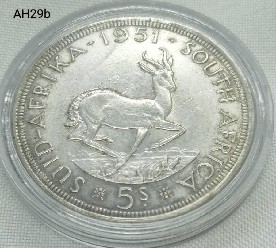 1951 Union of SA crown - 5 shillings - .500 silver - in capsule