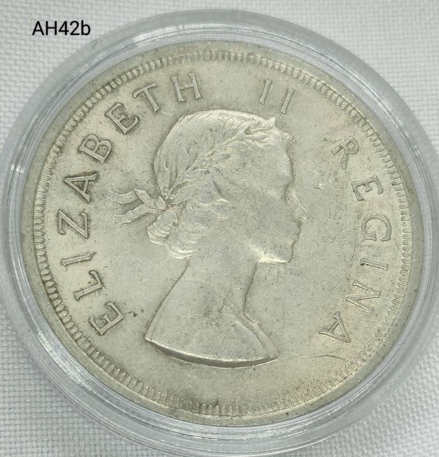 1953 Union of SA crown - 5 shillings - .500 silver - in capsule