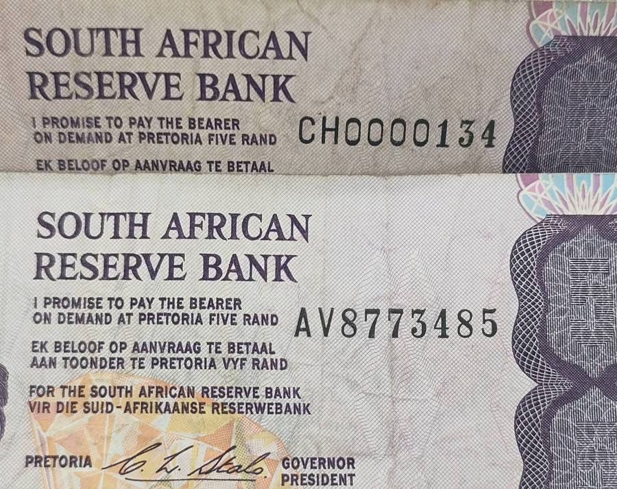 SARB banknotes - R5 - CL Stals- good condition - 2 notes - not legal tender