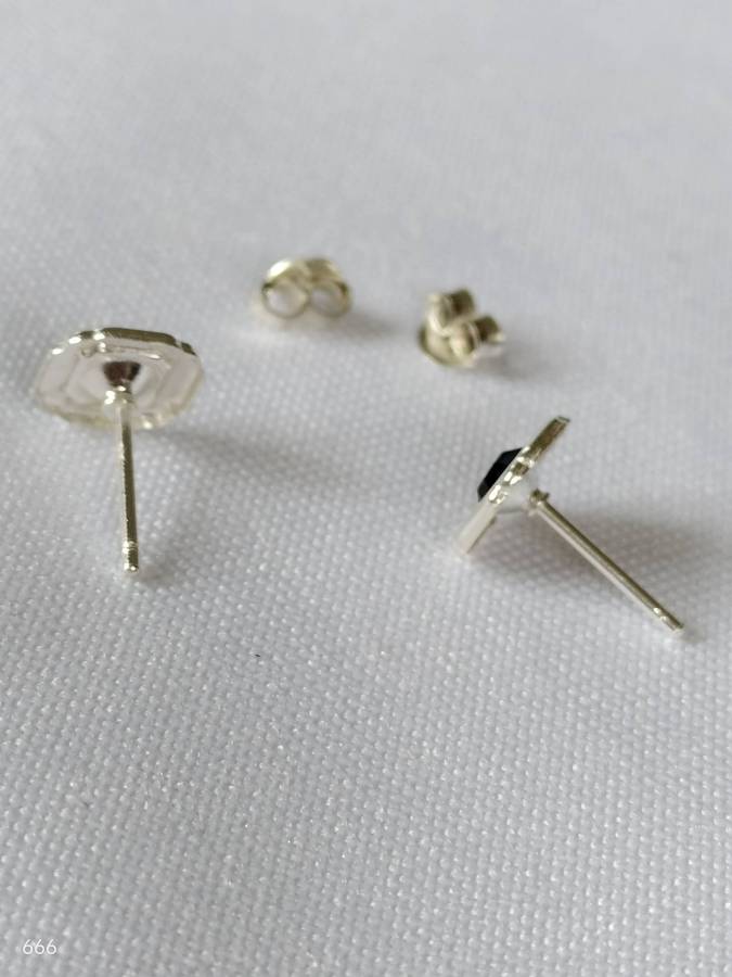 Sterling silver stud earrings with Austrian Crystal stones- 925 stamped - lovely design