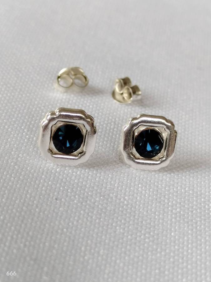 Sterling silver stud earrings with Austrian Crystal stones- 925 stamped - lovely design