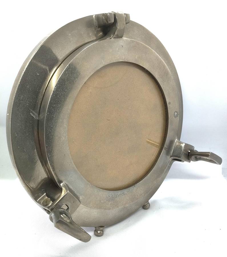 Gorgeous white metal Porthole type photo frame - Unique quality item