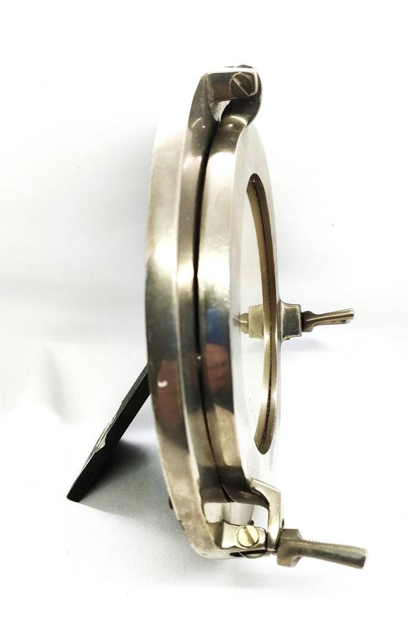 Gorgeous white metal Porthole type photo frame - Unique quality item