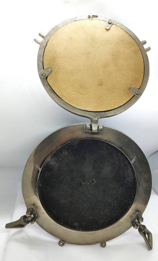 Gorgeous white metal Porthole type photo frame - Unique quality item