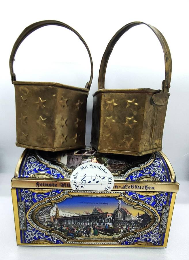 2 Brass containers and musical box biscuit container- no damage - Biscuit box 150 mm x 100 mm